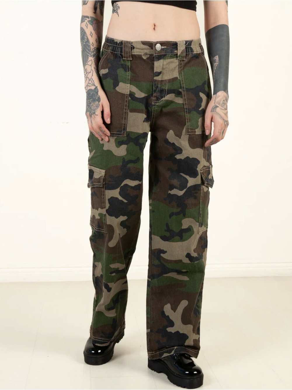 Almost Famous Women's Camouflage Cargo Pants - Green/Brown